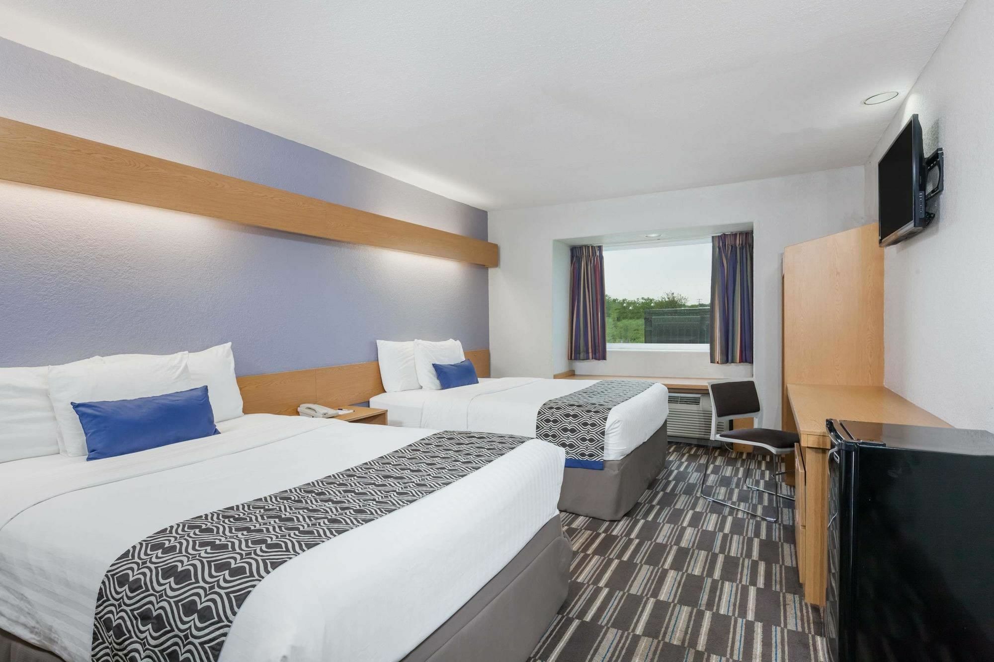 Microtel Inn & Suites By Wyndham Ardmore Exterior photo